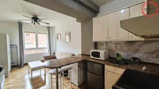 Loft en Calle calle de la merindad de sangesa 3. Estudio en burlada