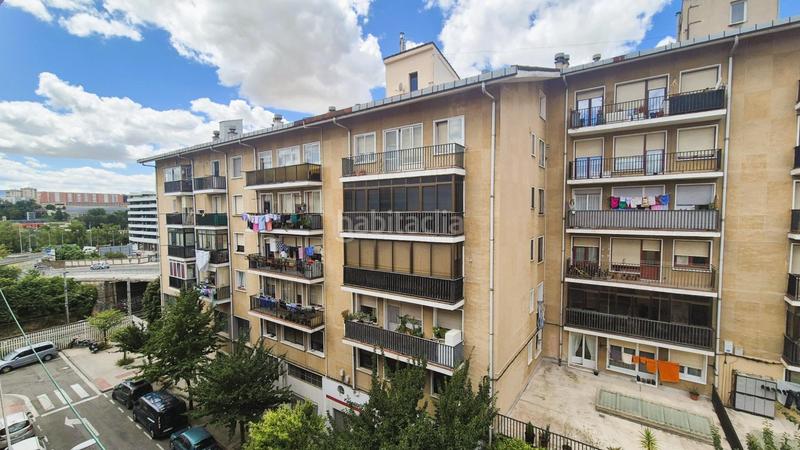 Foto 68d6ef33-a6e7-48a4-99c7-56b27a2925f9. Piso en calle de los campos 1 piso económico a reformar en la rochapea en Pamplona / Iruña