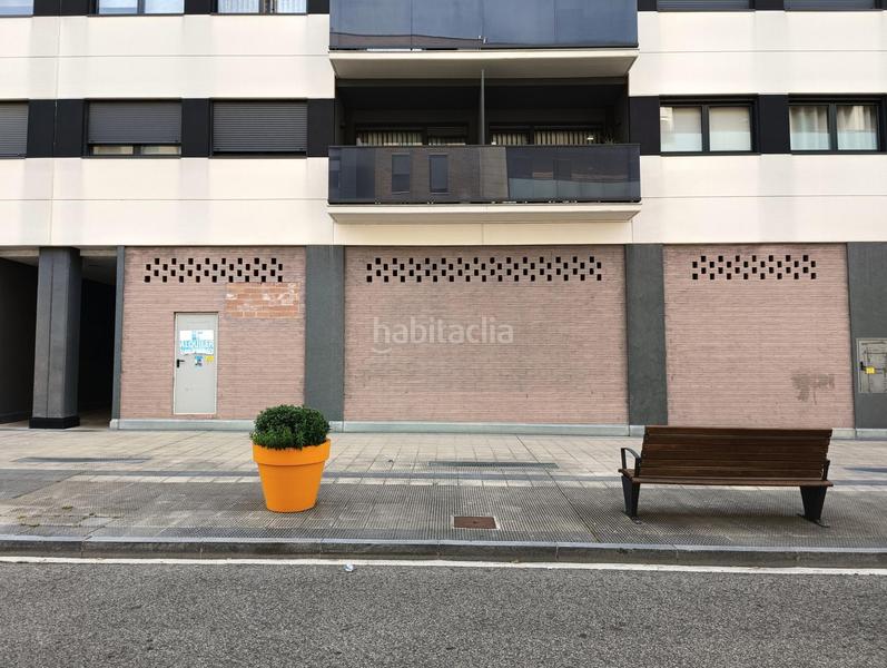 Foto c995bf8f-b296-4226-8a22-49ea84bf204e. Alquiler local comercial en plaza republica saharaui 14 local nuevo en artiberri en Berriozar