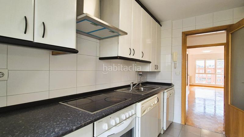 Foto e5c31932-d566-4e6d-b45c-37fa677f40a0. Etagenwohnung mit heizung parking in San Jorge Pamplona / Iruña