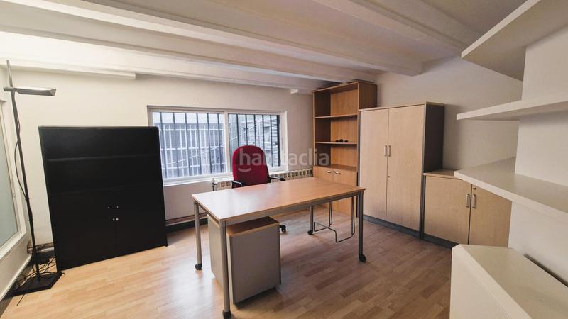 Foto 30ef1b20-f03e-4ed3-8427-bc8208e2ae63. Local comercial en calle calle del monasterio de iharte 2 en Pamplona / Iruña