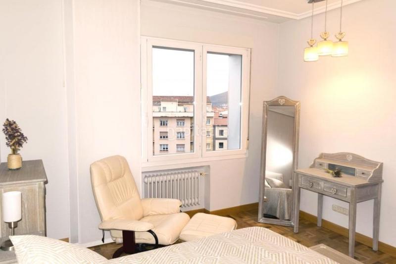 Foto ae2bfde4-fc19-40bd-a446-59f2edab9327. Location appartement avec chauffage dans San Juan Pamplona / Iruña