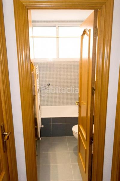 Foto d7ead367-2d9a-47e6-a891-328cb011ae07. Rent flat with heating in San Juan Pamplona / Iruña