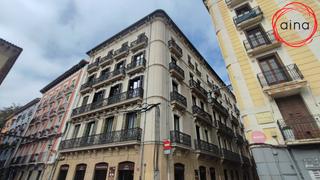 Lloguer Pis  Calle eslava 1. Casco viejo, con ascensor.