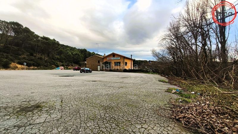 Foto 66e2f371-8ec4-4471-8e44-ebcc6dcab16f. Edificio en Pueyo / Puiu