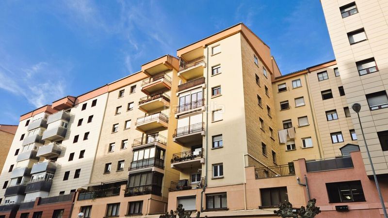 Foto d8c9a2f5-32cd-439a-98a0-ee2bb79089b5. Etagenwohnung in calle de Iturrama 5 in Iturrama Pamplona / Iruña