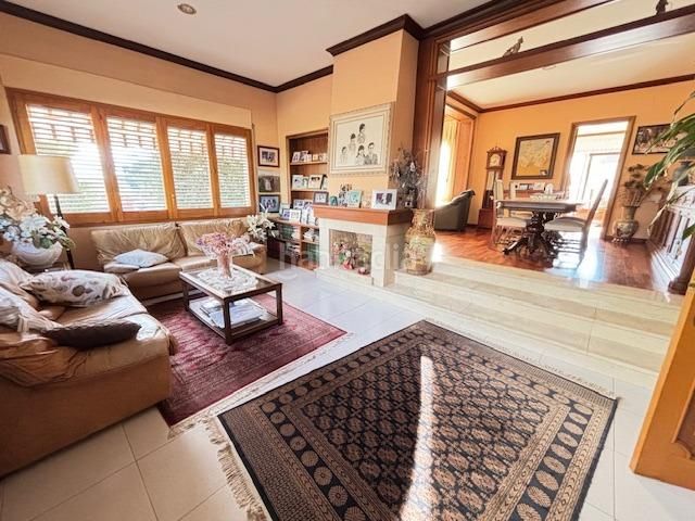 Foto 1f43b6e2-f95e-47d8-a2e6-6d6d674af1ba. Chalet casa en can duran con un gran valor por ubicación en Canovelles