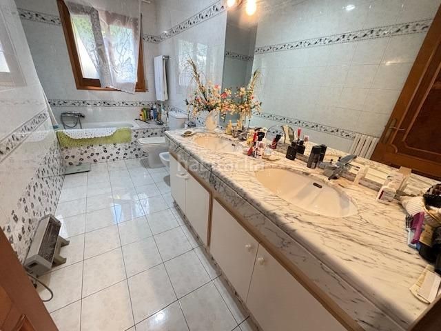 Foto db672a27-8164-45c2-95cc-815e53d9186f. Chalet casa en can duran con un gran valor por ubicación en Canovelles