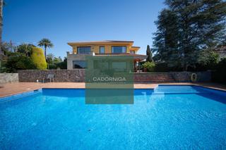 Xalet a Alella. Imponente villa en can teixid