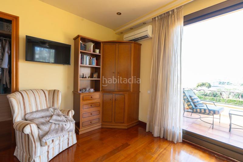 Foto 7249edb9-7d2d-4ee8-acc6-ad250bf57d5d. Chalet imponente villa en can teixidó en Alella
