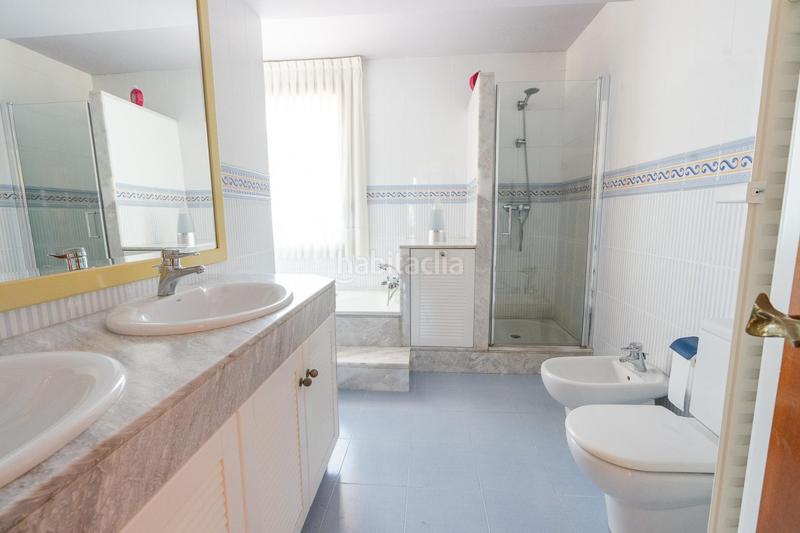 Foto a1b99818-0870-4e2f-a161-38ddca70a2c2. Chalet imponente villa en can teixidó en Alella