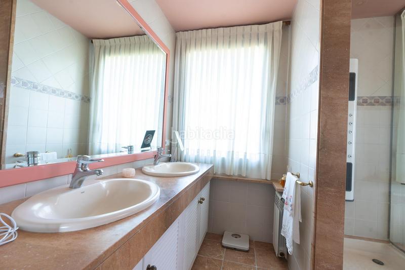 Foto fb21783c-5a01-4868-b3d0-390d4402a06a. Chalet imponente villa en can teixidó en Alella