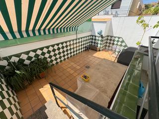 Casa adosada en Centre. Cntrico adosado esquinero en el masnou