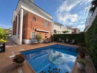 Haus in Califòrnia-Santa Madrona. Casa con piscina y maravillosas vistas al mar