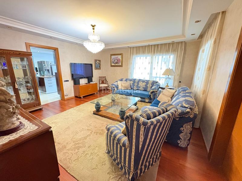 Foto 2f51bea8-a3fd-46f1-a33a-9037564262e8. Chalet maravillosa villa con vistas al mar en Alella