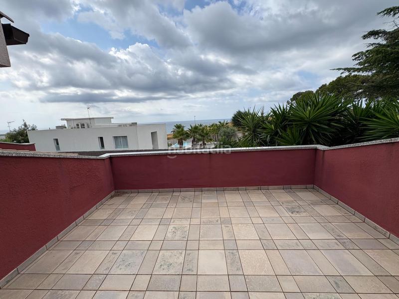 Foto e0ee7a2f-fd07-4d36-8232-98650818257a. Chalet maravillosa villa con vistas al mar en Alella