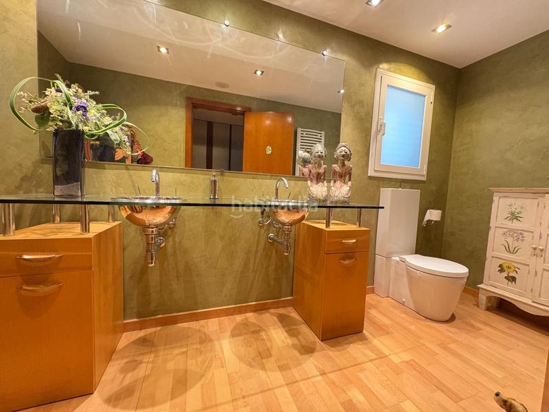 Foto ff5bca15-b2ec-43d0-8a55-a2a6d994ee95. Chalet maravillosa villa con vistas al mar en Alella