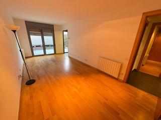 Piso en Hostal. Espectacular planta baja con entrada independiente, patio privad