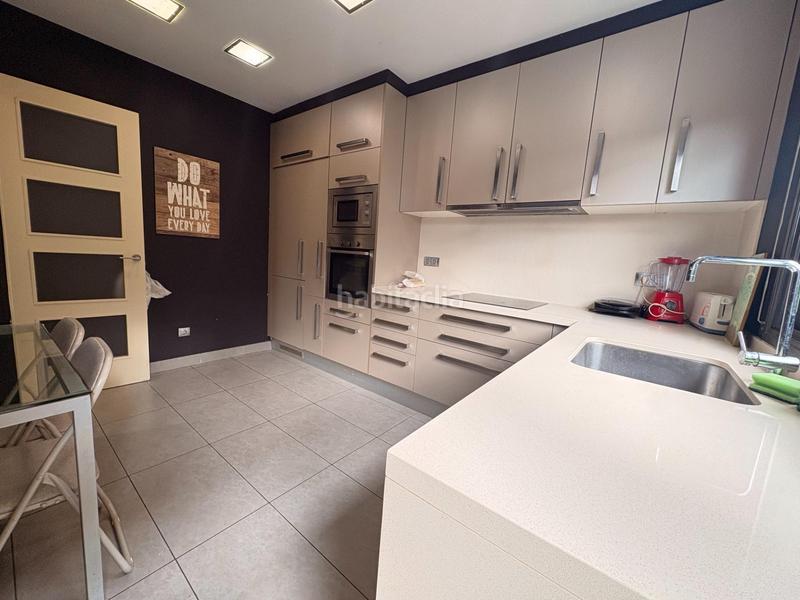 Foto 12dcb3f3-ff06-405f-85d5-8ef844ad0fdb. Xalet amb calefacció aparcament piscina a Pinemar Pineda de Mar