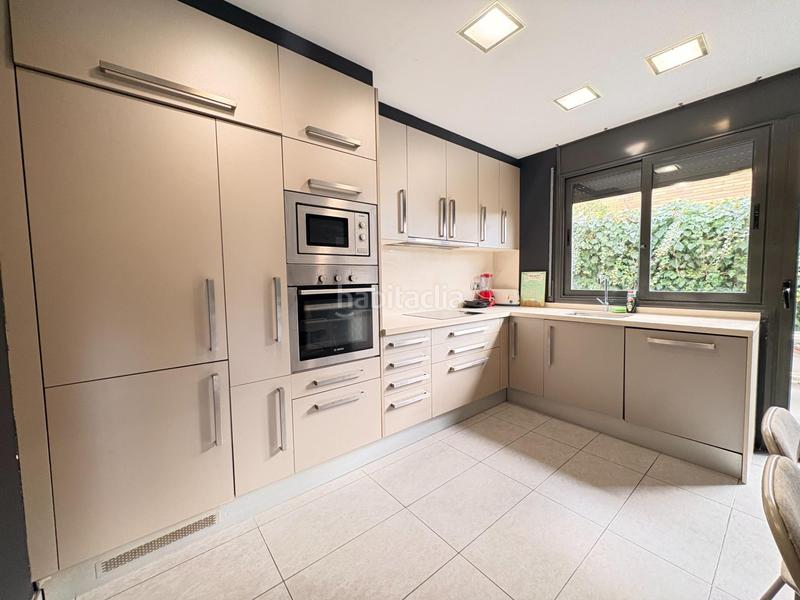 Foto 3864b903-f6e2-4a67-ba29-02d2598c5dac. Xalet amb calefacció aparcament piscina a Pinemar Pineda de Mar