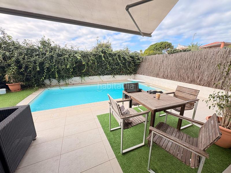 Foto 806bbfcd-2323-4b7b-b98a-55ddb22fd2e9. Xalet amb calefacció aparcament piscina a Pinemar Pineda de Mar