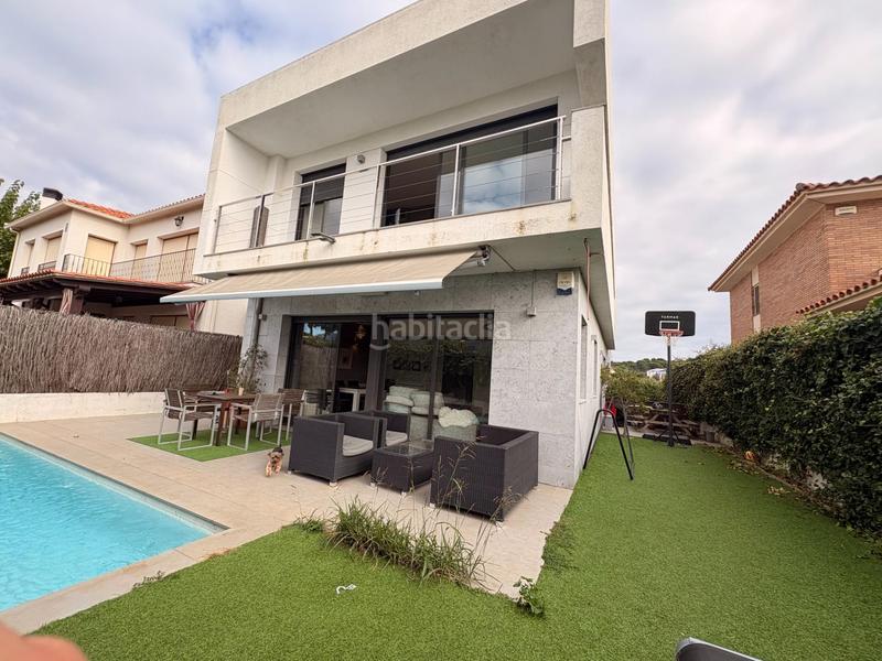 Foto b3078c53-68b8-42a4-bc04-c13b61eaf74d. Xalet amb calefacció aparcament piscina a Pinemar Pineda de Mar