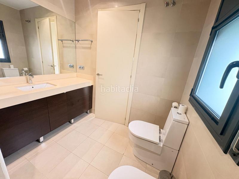 Foto e848ace4-fcf2-4553-9c70-afdb1288f465. Xalet amb calefacció aparcament piscina a Pinemar Pineda de Mar