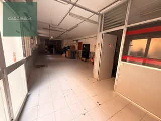Business premise in Cerdanyola Nord. Amplio local comercial en zona céntrica de mataró