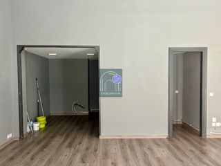 Lloguer Local Comercial a Gijón - calle cabrales 9. Alquiler de local en calle cabrales