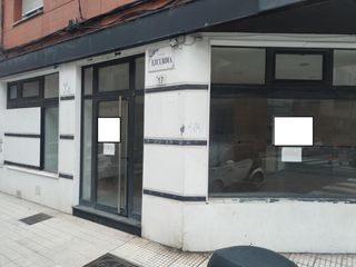 Lloguer Local Comercial a Gijón - ezcurdia 17. Amplio local comercial en el corazón de gijón, ideal para reform