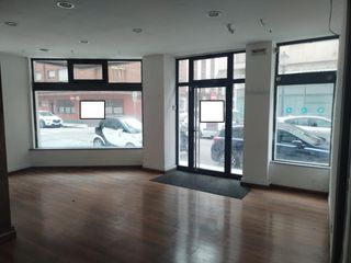 Lloguer Local Comercial a Gijón - ezcurdia 17. Amplio local comercial en el corazón de gijón, ideal para reform