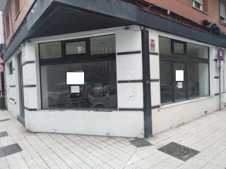 Lloguer Local Comercial a Gijón - ezcurdia 17. Amplio local comercial en el corazón de gijón, ideal para reform