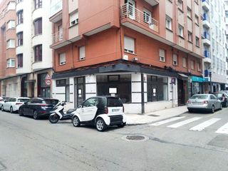 Locale commerciale in Ezcurdia 17