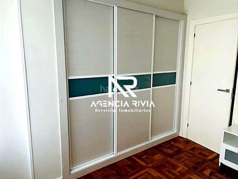 Foto c8ee96d1-2578-41a6-9d6e-1353affd5b60. Rent flat with heating in Centro Gijón