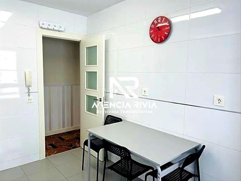 Foto f00f911e-60c9-4502-8f4e-ba208e368d90. Rent flat with heating in Centro Gijón