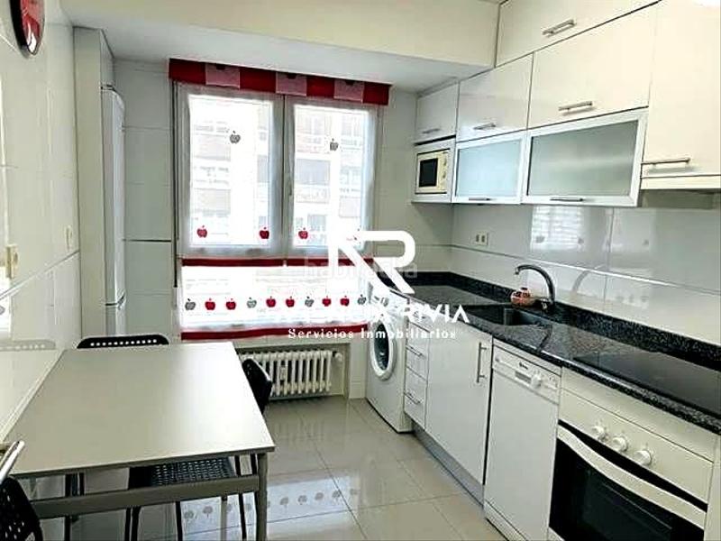 Foto e09a76bd-9e4e-45c0-98d9-1d776d86e9c5. Lloguer pis amb calefacció a Centro Gijón