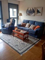 Etagenwohnung in De La Pola