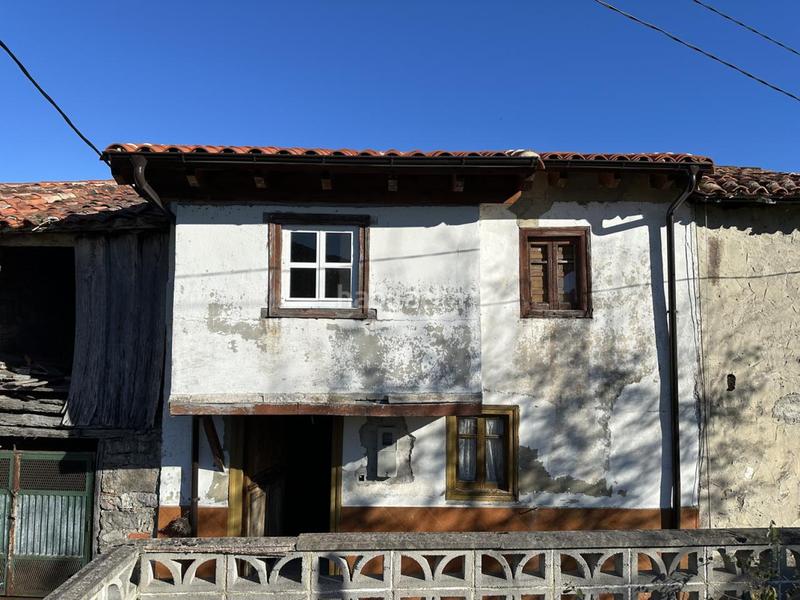 Foto ceb99598-f824-42a9-9e25-84abd8024ed0. House in Colunga