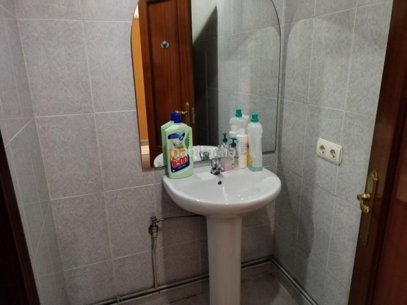 Foto b1dc955f-3784-4010-a9dc-0c3285ad17fc. Rent business premise in Llano Gijón