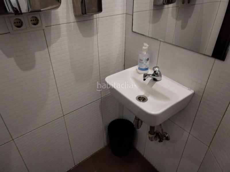 Foto 07727925-2493-4ed6-9a3a-c0c3db9e0671. Rent business premise in La Arena Gijón