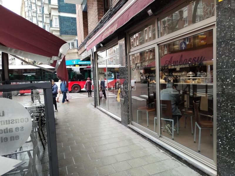 Foto 6bf09bd8-13b2-42bf-ba5a-f9b691cb8e8f. Rent business premise in La Arena Gijón