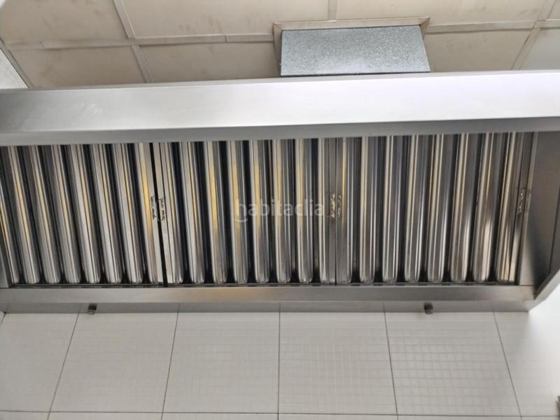 Foto 77ce6d79-33e4-45a7-9abe-93de6a5dd320. Rent business premise in La Arena Gijón