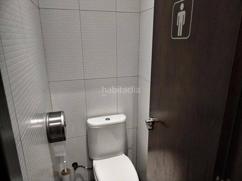 Foto f24a131a-c462-4118-9f09-e17b1d388d66. Rent business premise in La Arena Gijón