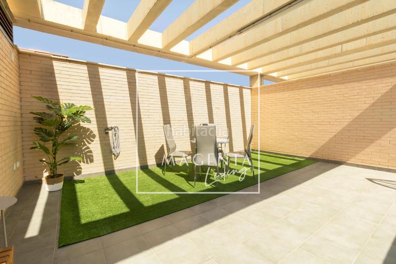 Foto ff6ddcf1-6ba2-403e-ad11-3707c310f359. Location appartement avec chauffage piscine dans Playa Muchavista Campello (el)