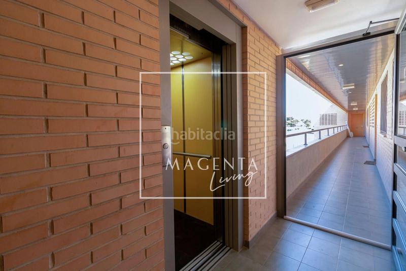 Foto c090fbae-5efa-470e-9653-d6e51eb90f70. Rent flat with heating pool in Playa Muchavista Campello (el)