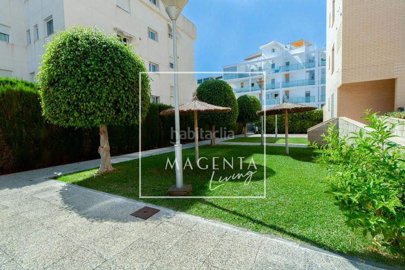 Foto f6aebac5-9839-4e34-8d7f-732ad0d2e2e1. Rent flat with heating pool in Playa Muchavista Campello (el)