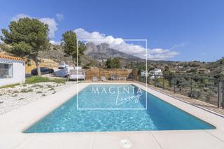Maison  Finestrat. Villa moderna y encantadora con vistas a mar y montaña