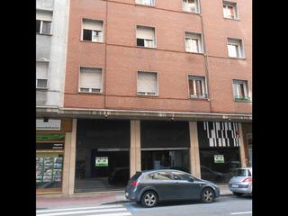 Local Comercial a Calle de gonzález tablas 3. Local comercial con 3 huecos de fachada, espectacular, calle com