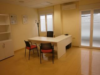 Miete Büro in Calle paulino caballero 52