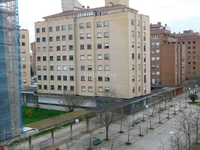 Foto 8c4dd37e-1c69-4a80-b06a-e022d354b9ad. Piso en calle benjamín de tudela 44 fantastico piso en mendebaldea - zona peatonal en Pamplona / Iruña
